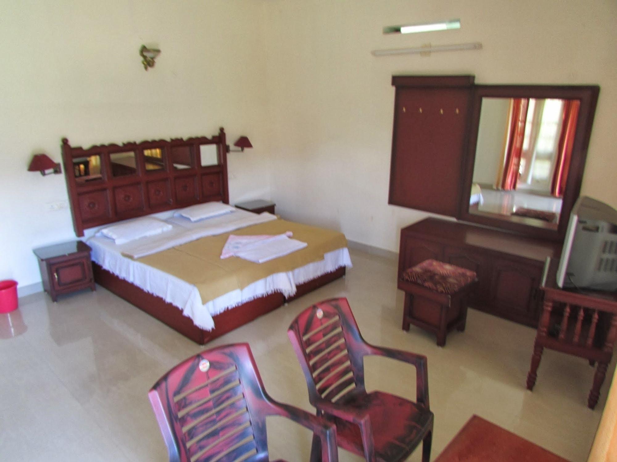 Jungle Palace Homestay Thekkady Exterior foto